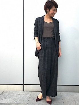 「アイテム（トップス、ブラウン系）」を使った、FRAMeWORK tomomiさん（レディース・168cm）の秋コーディネート