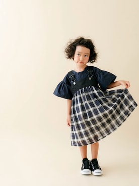 「nunuforme（ヌヌ）のアイテム（シャツ/ブラウス、ブルー系）」を使った、tsugumonさん（キッズ・132cm）の冬コーディネート