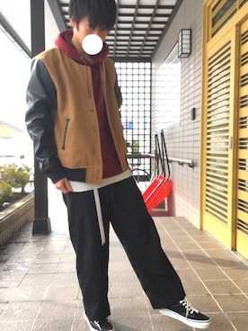 「SPINNS（スピンズ）のアイテム（スタジャン）」を使った、すみやんさん（メンズ・162cm）の春コーディネート
