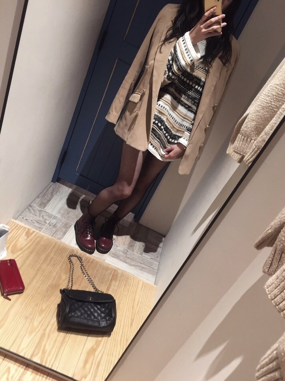 POLO RALPH LAURENのニット/セーターを使った「キャメル」の