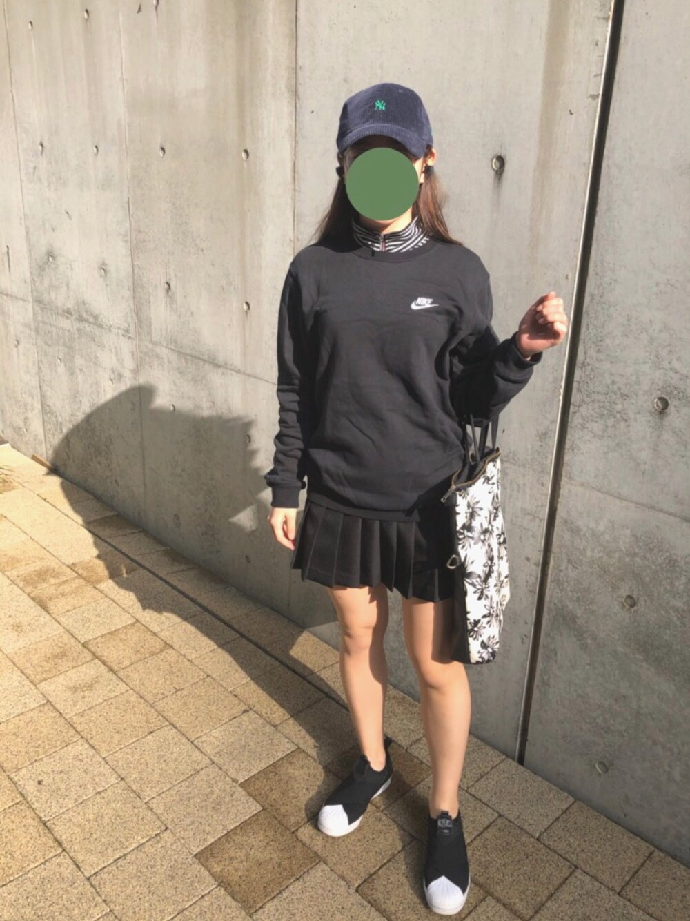 「カジュアル、ストリート、スポーツミックス、秋コーデ、モード、韓国ファッション、ラフ」｜「NIKEのNIKE AS M NSW CRW FT CLUB（スウェット、ブラック系）」を使った、ゆうかさん（レディース・160cm）の秋コーディネートの1枚目の写真