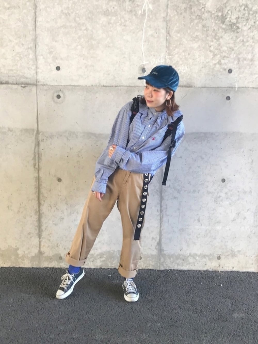 「カオリノモリ、カオリノモリSTAFF、キャップ、ブルー、ベロア、古着、チノパン、コンバース、キャップ女子、スタッフセンバツ」｜「kaorinomoriのアイテム（キャップ、ブルー系）」を使った、asameさん（レディース・153cm）の秋コーディネートの1枚目の写真