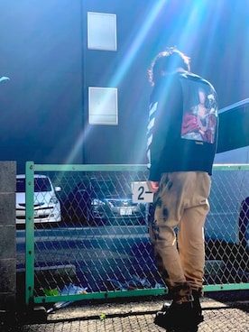 「off white」｜「アイテム（ブーツ）」を使った、純白さん（メンズ・174cm）の冬コーディネート