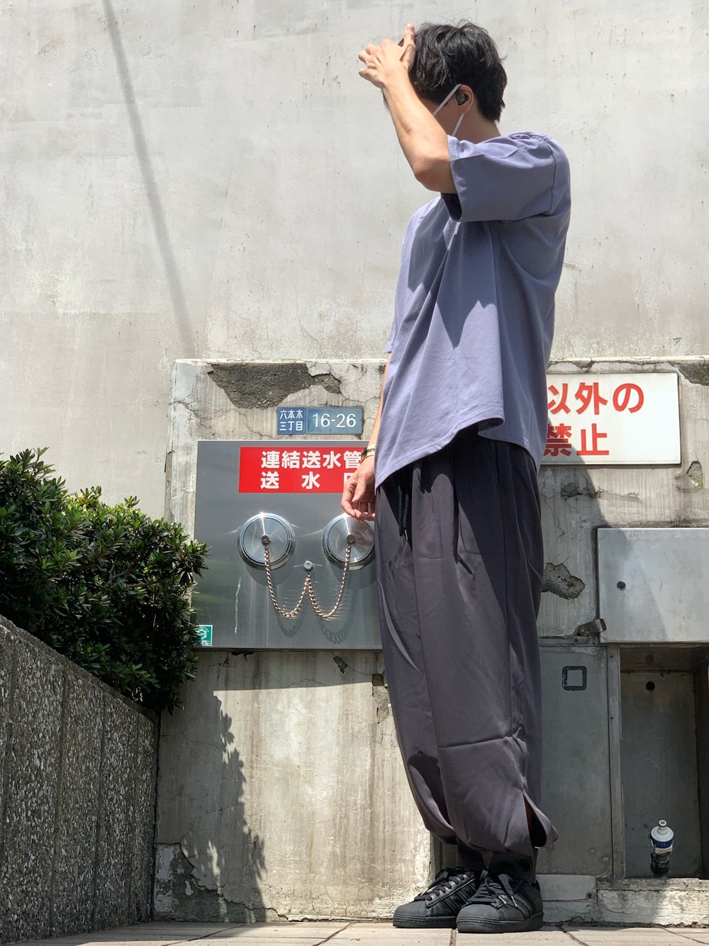 「夏、シンプルコーデ、WYM、DOOPZ」｜「WYM LIDNMの【WYM LIDNM】HEAVY WEIGHT BASIC BIG-TEE/カットソー（Tシャツ/カットソー、グレー系）」を使った、純白さん（メンズ・174cm）の夏コーディネートの1枚目の写真
