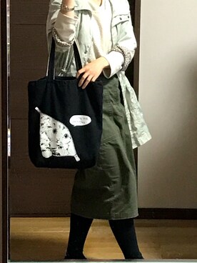 「白トップス」｜「アイテム（ジャケット/アウター）」を使った、izumi-ktaさん（レディース・152cm）の春コーディネート