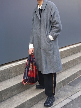 「soe（ソーイ）のアイテム（バッグ）」を使った、岡本 大護さん（メンズ・180cm）の春コーディネート