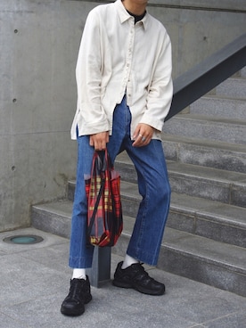「soe（ソーイ）のアイテム（バッグ）」を使った、岡本 大護さん（メンズ・180cm）の夏コーディネート