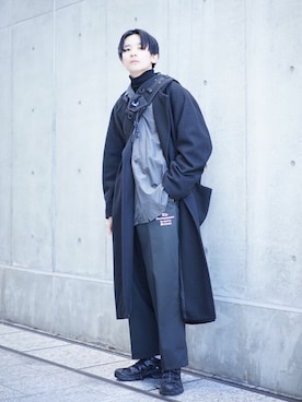 「ADER error（アーダーエラー）のアイテム（バッグ）」を使った、岡本 大護さん（メンズ・180cm）の冬コーディネート