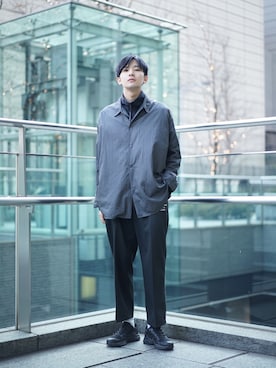「BlackEyePatch（ブラックアイパッチ）のアイテム（パンツ）」を使った、岡本 大護さん（メンズ・180cm）の冬コーディネート