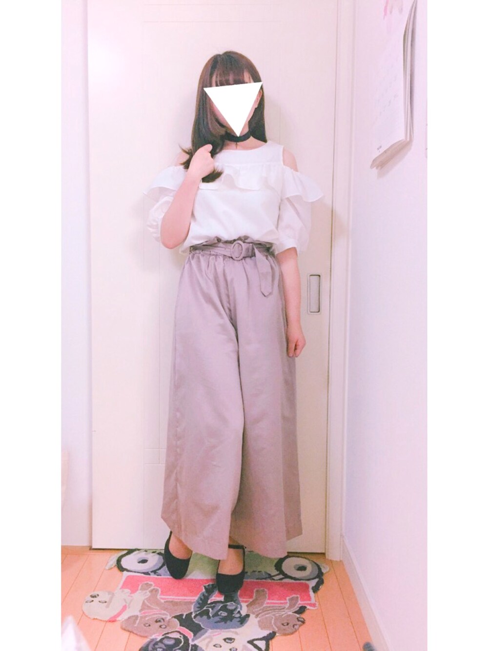 「プチプラ、大人カジュアル、きれいめカジュアル、シンプル、女子会、春コーデ、ワイドパンツ、肩だし、オフショル、ピンク」｜「one after another NICE CLAUPの太ベルトワイドパンツ（その他パンツ、ピンク系）」を使った、も ち ໒꒱· ﾟさん（レディース・158cm）の春コーディネートの1枚目の写真