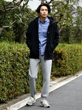 「アイテム（スウェットパンツ）」を使った、中山さん（メンズ・177cm）の冬コーディネート