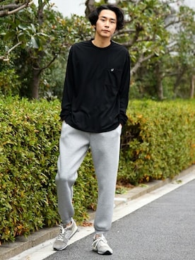 「アイテム（スウェットパンツ）」を使った、中山さん（メンズ・177cm）の冬コーディネート