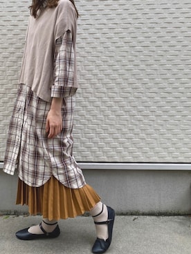 「アコーディオンプリーツ」｜「アイテム（スカート）」を使った、hinacoさん（レディース・163cm）の秋コーディネート