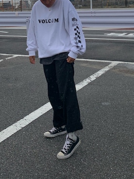 「VOLCOM（ボルコム）のアイテム（スウェット）」を使った、sarawakitsさん（レディース・151cm）の秋コーディネート