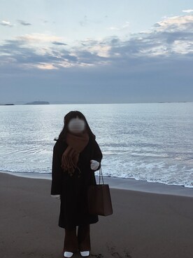 「海」｜「アイテム（ダウンジャケット/コート）」を使った、Mimiさん（レディース・153cm）の春コーディネート