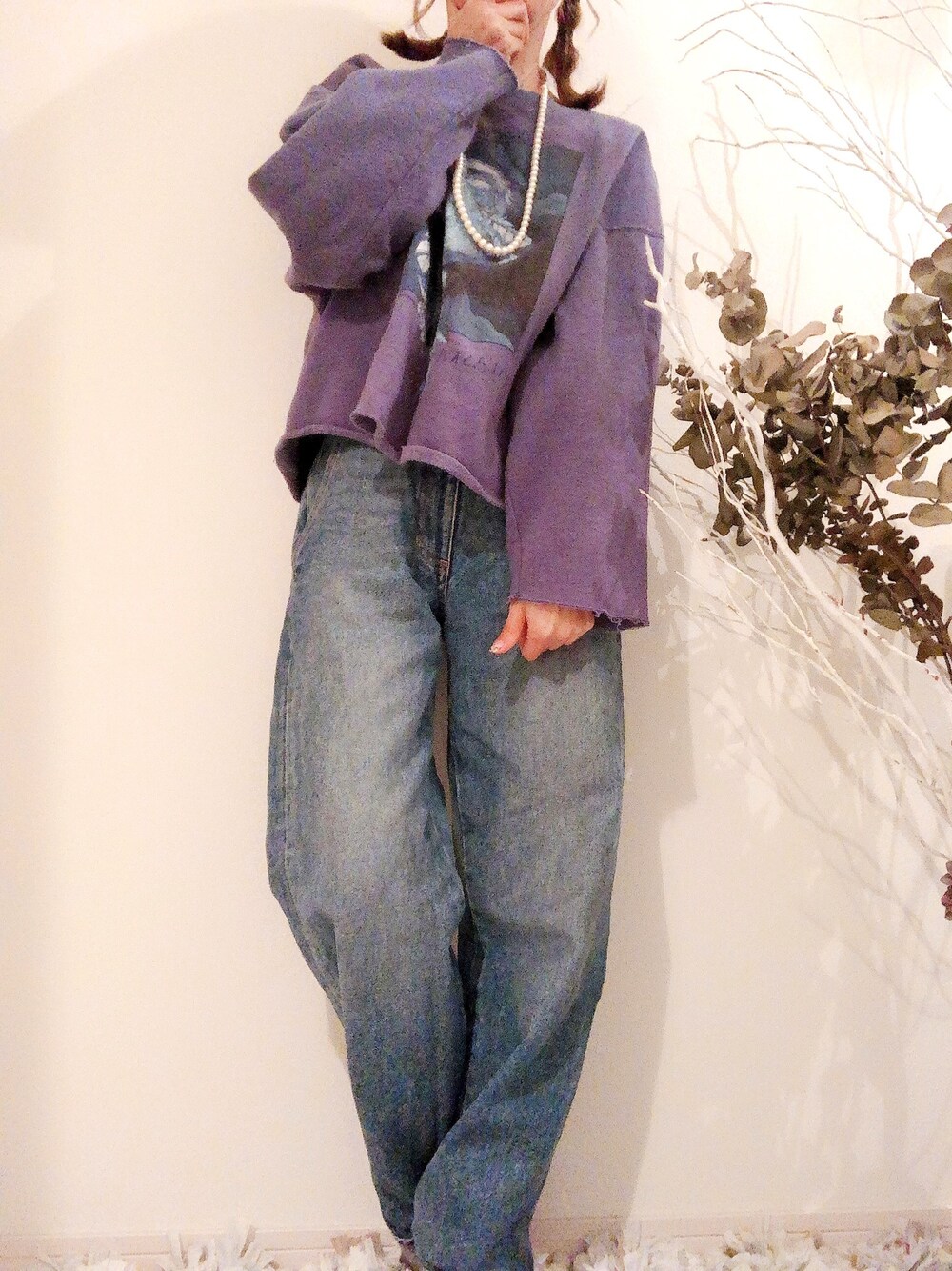 「くすみブルー、オトナカジュアル、デニムパンツ、大人女子、低身長コーデ、ママコーデ、相互フォロー、骨格診断ナチュラル、パーソナルカラーサマー、美容師コーデ」｜「STUDIOUSのアイテム（デニムパンツ、ブルー系）」を使った、nya.パーソナルスタイリストさん（レディース・154cm）の秋コーディネートの1枚目の写真