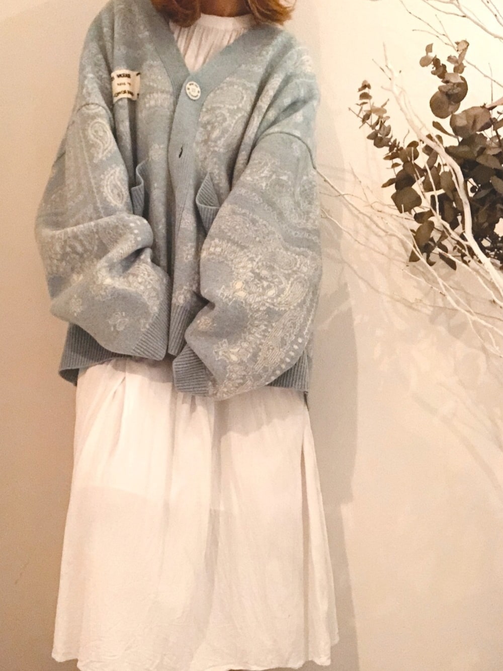 「くすみカラー、大人カジュアル、パーソナルカラー、骨格診断、相互フォロー、ワンピース、年末WEAR感謝祭、秋冬コーデ、ママコーデ、美容師」｜「vintageroom.701のアイテム（ベスト、ベージュ系）」を使った、nya.パーソナルスタイリストさん（レディース・154cm）の冬コーディネートの1枚目の写真