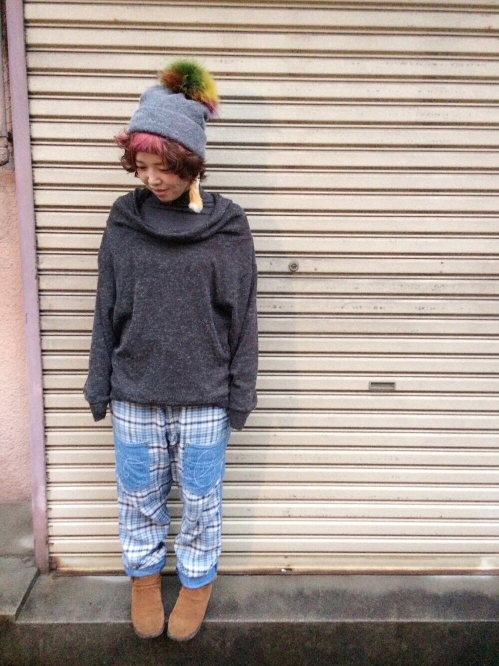 「mercibeaucoup,、ファー小物、handmade、チョーカー、サルエルパンツ、ショートブーツ、グレー、ユニクロ、中崎町」｜「おばあちゃんのおさがりのアイテム（ニットキャップ/ビーニー、グレー系）」を使った、chii-*Ü*ᙏ̤̫ᗦ↞︎◃︎さん（レディース・145cm）の冬コーディネートの1枚目の写真