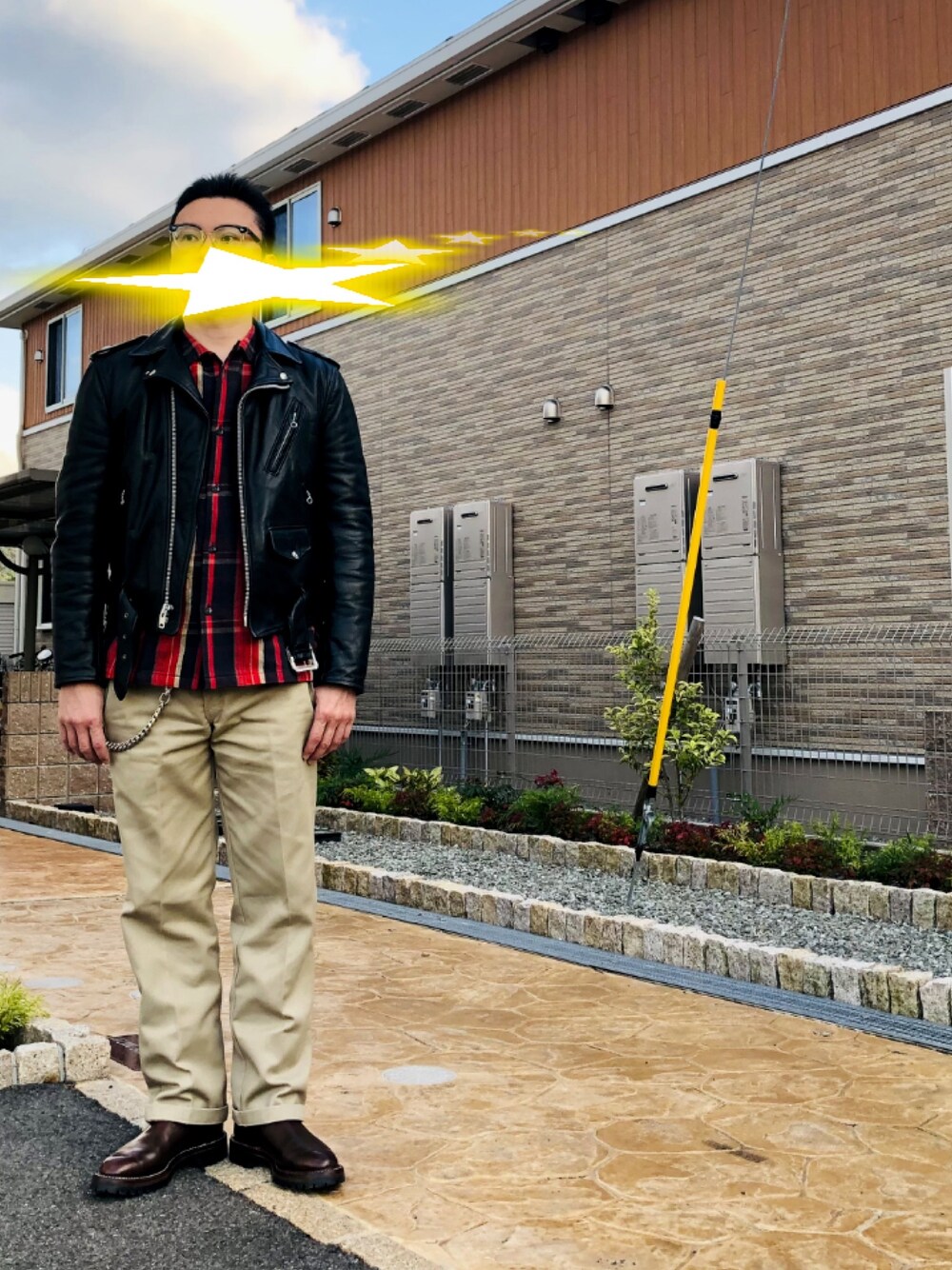 「レザーLOVEスナップ、秋コーデ、いいね、save、フォローお願いします🤑、大人コーデ、おしゃれさんと繋がりたい、メガネ男子、40代ファッション、チノパン、冬コーデ」｜「TENDERLOINの×白山眼鏡  T-JERRY（メガネ、グレー系）」を使った、matsuさん（メンズ・174cm）の秋コーディネートの1枚目の写真