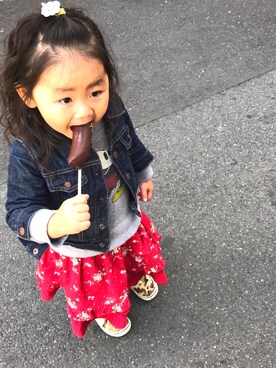 「マキシスカート」｜「アイテム（スリッポン）」を使った、chilinchilinさん（キッズ・100cm）の春コーディネート