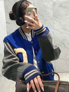 「VERSACE（ヴェルサーチ）のアイテム（アクセサリー）」を使った、anrichさん（レディース・159cm）の春コーディネート