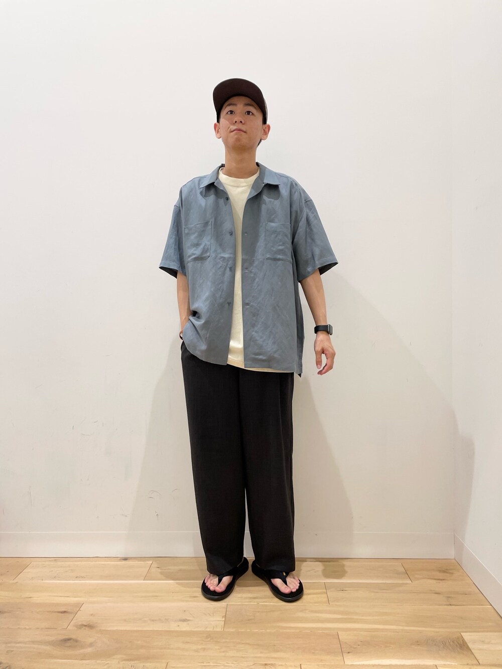 「SENSEOFPLACE、センスオブプレイス、夏コーデ、オープンカラーシャツ、リネン、ワイドパンツ、サンダル、teva、ビッグシルエット、カジュアル」｜「SENSE OF PLACE by URBAN RESEARCHの【XLサイズ/WEB・一部店舗限定】リネンレーヨンオープンカラーシャツ（シャツ/ブラウス、ブルー系）」を使った、おかもとさん（メンズ・172cm）の春コーディネートの1枚目の写真