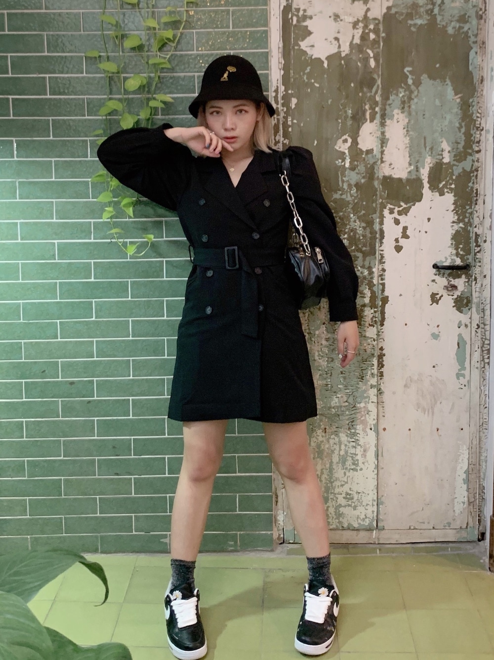「ootd」｜「NIKEのアイテム（スニーカー、ブラック系）」を使った、ᴴᴬᴺᴱᴿ陳涵さん（レディース・157cm）の春コーディネートの1枚目の写真