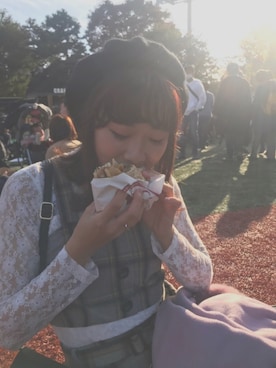 「イチョウ並木」｜「アイテム（ハンチング/ベレー帽）」を使った、Chi$atoさん（レディース・156cm）の冬コーディネート