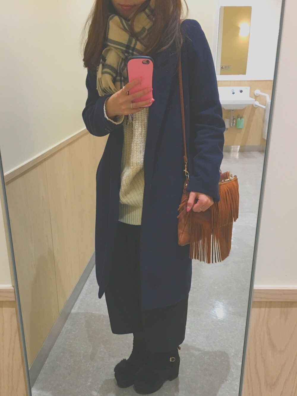 「ootd」｜「w closetのアイテム（ジャケット/アウター、ブルー系）」を使った、Ikumiさん（レディース・158cm）の冬コーディネートの1枚目の写真