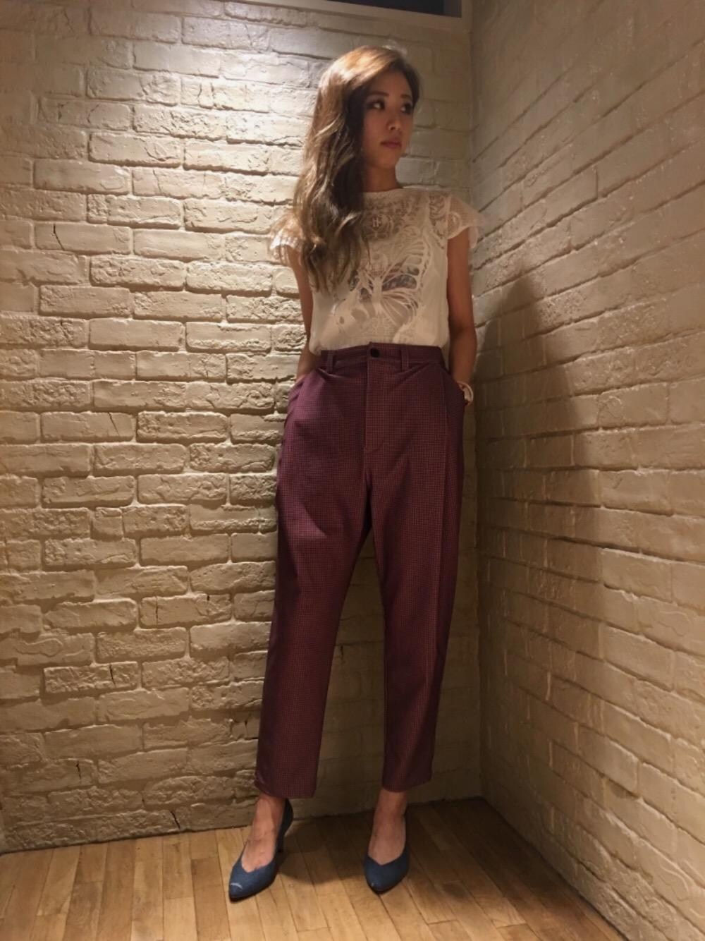 「Hysteric Glamour、ヒステリックグラマー」｜「HYSTERIC GLAMOURのDENIM POINTED TOE パンプス（パンプス、ブルー系）」を使った、anna yamaguchiさん（レディース・162cm）の夏コーディネートの1枚目の写真