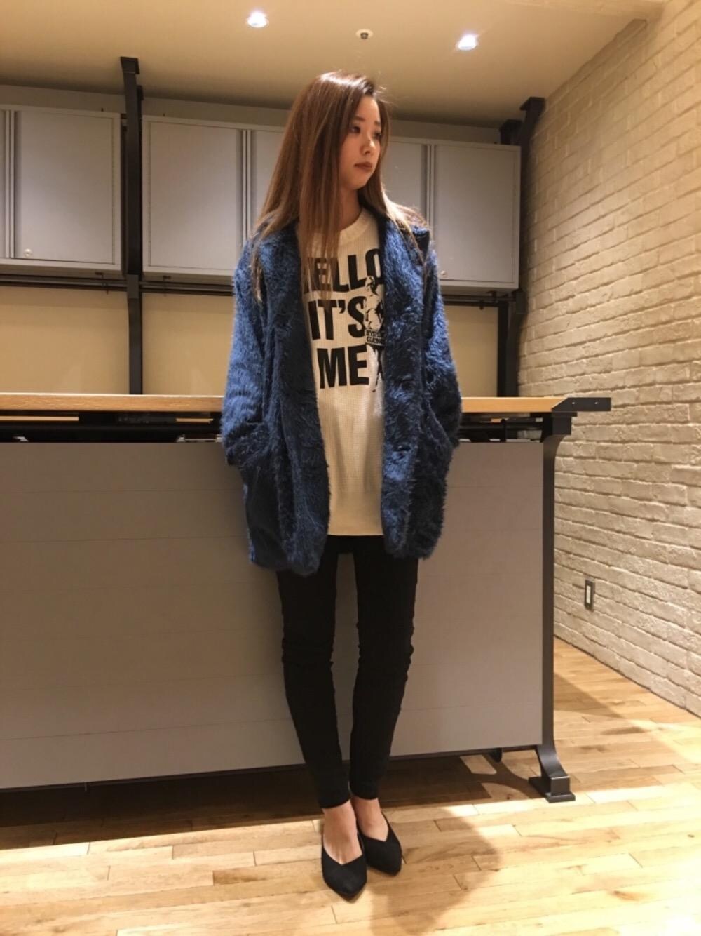 「Hysteric Glamour、秋コーデ」｜「HYSTERIC GLAMOURのストレッチチノスリムパンツ（チノパンツ、ブラック系）」を使った、anna yamaguchiさん（レディース・162cm）の秋コーディネートの1枚目の写真