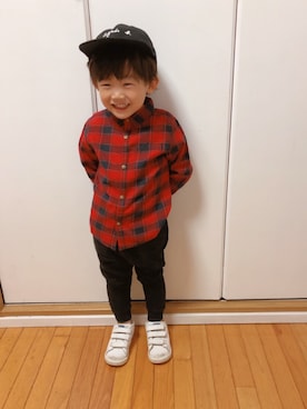 「赤チェック」｜「アイテム（キャップ）」を使った、SGRさん（キッズ・90cm）の秋コーディネート