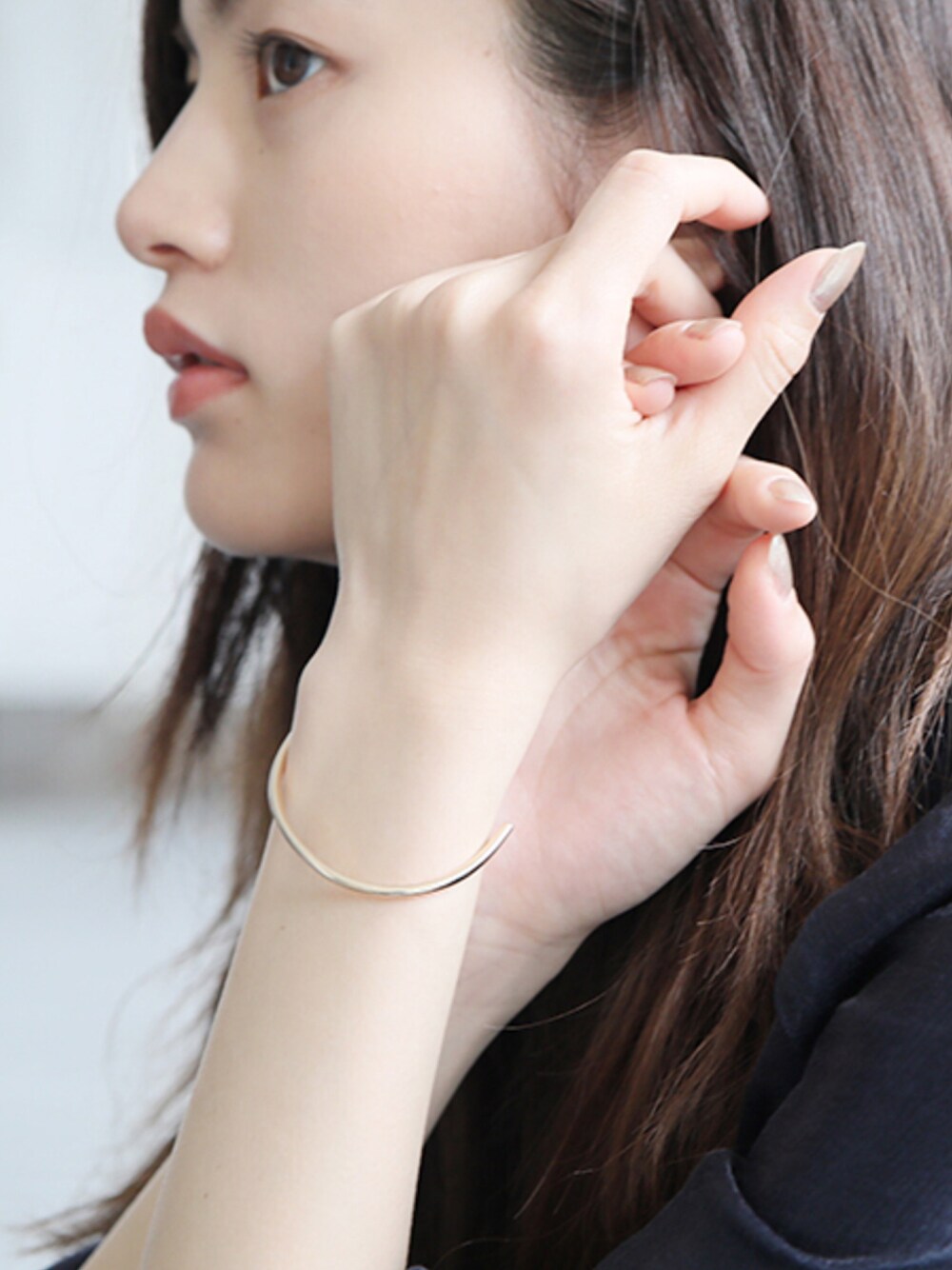 palm maison storeさんの「ANOTHER FEATHER PEARL CURVE STUDS[61/A=SILVER]（ANOTHER FEATHER）」を使ったコーディネート