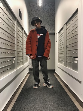 「Paul Smith（ポールスミス）のアイテム（キャップ）」を使った、Qi Wangさん（メンズ・170cm）の秋コーディネート