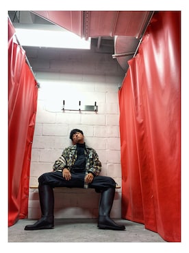 「menswear」｜「アイテム（アクセサリー）」を使った、Qi Wangさん（メンズ・170cm）の秋コーディネート