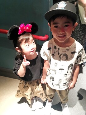 「devirock（デビロック）の【リニューアル】ウルトラストレッチサルエルタックパンツ サルエルパンツ（その他パンツ、ベージュ系）」を使った、RioN♡YunoNさん（キッズ・133cm）の春コーディネート