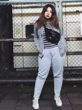 「PULL&BEAR（プルアンドベア）のアイテム（デニムジャケット）」を使った、包BAOさん（レディース・172cm）の冬コーディネート