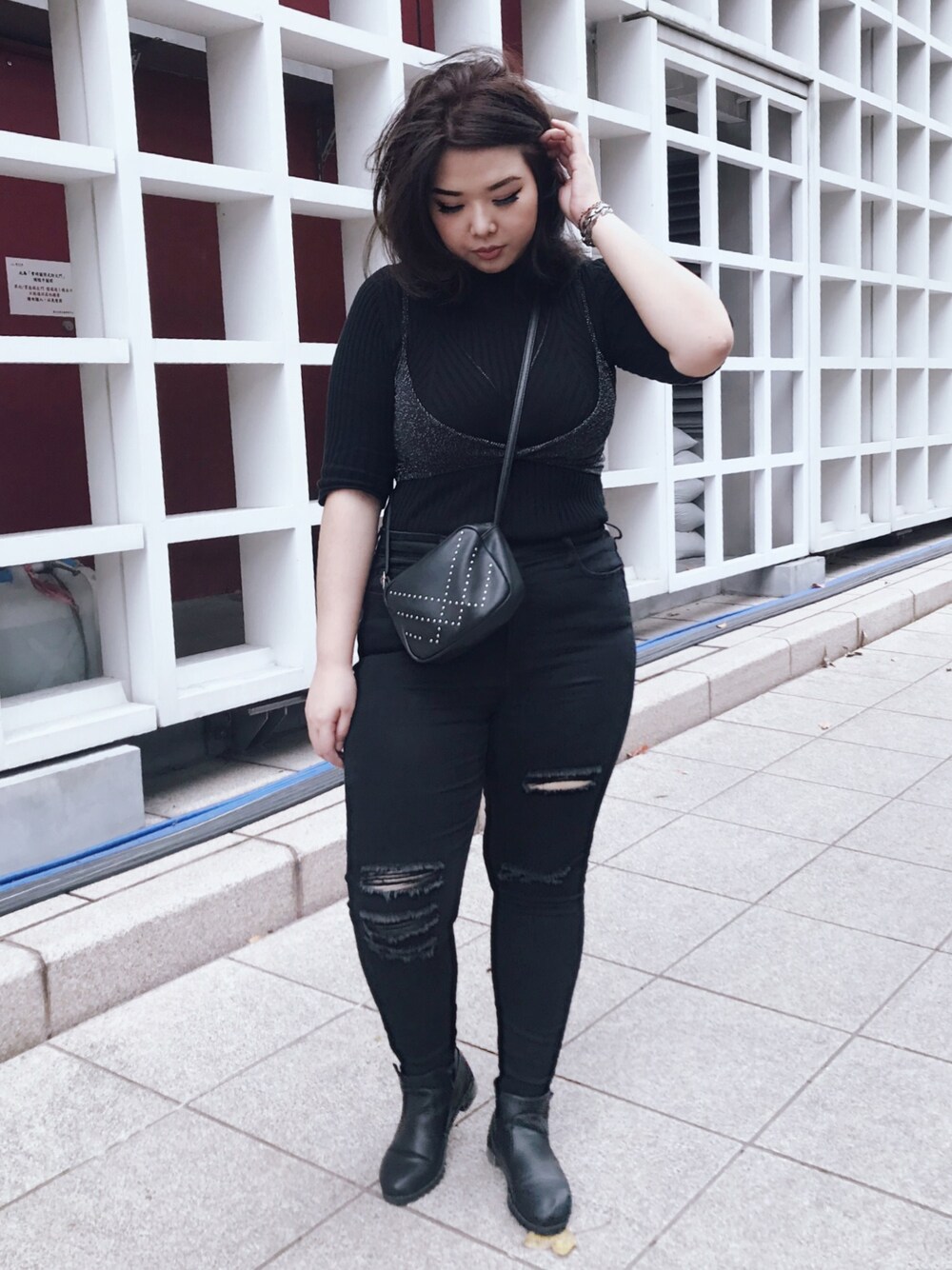「黑色、同色コーデ、ぽっちゃり、H&M、asos、juicyfatty、plussize、daily look、ootd、台湾」｜「forever21 plusのアイテム（デニムパンツ、ブラック系）」を使った、包BAOさん（レディース・172cm）の春コーディネートの1枚目の写真