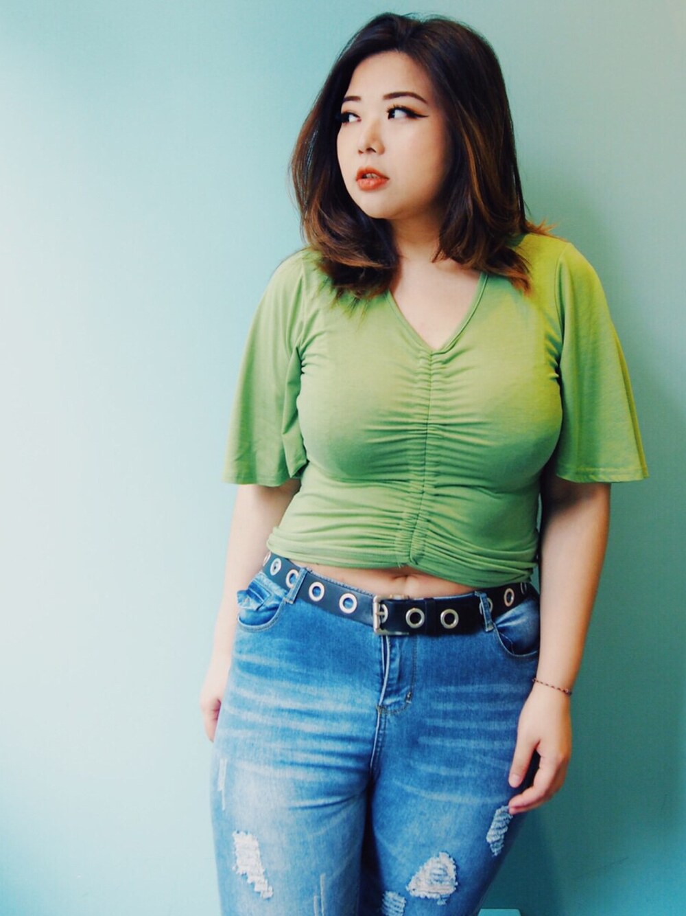 「ootd、夏、ぽっちゃり、juicyfatty、plussize、ジーンズ、Pull&Bear、大人女子、Tシャツ、台湾」｜「Juicy Fattyのアイテム（Tシャツ/カットソー、グリーン系）」を使った、包BAOさん（レディース・172cm）の夏コーディネートの1枚目の写真