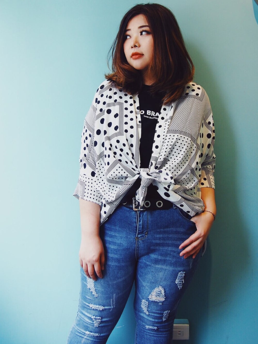 「ootd、Tシャツ、ジーンズ、水玉、ぽっちゃり、juicyfatty、plussize、Pull&Bear、台湾、daily look」｜「Juicy Fattyのアイテム（シャツ/ブラウス、ホワイト系）」を使った、包BAOさん（レディース・172cm）の夏コーディネートの1枚目の写真