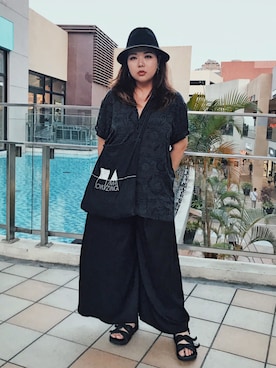 「ぽっちゃり、夏」｜「アイテム（帽子）」を使った、包BAOさん（レディース・173cm）の秋コーディネート