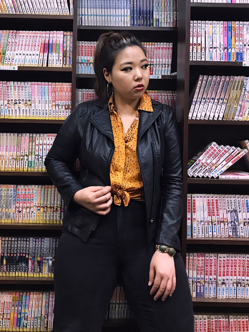 「ootd、ぽっちゃり、豹柄、襯衫、mango、juicyfatty、plussize、ライダース、復古、台湾」｜「Juicy Fattyのアイテム（ライダースジャケット、ブラック系）」を使った、包BAOさん（レディース・172cm）の秋コーディネートの1枚目の写真