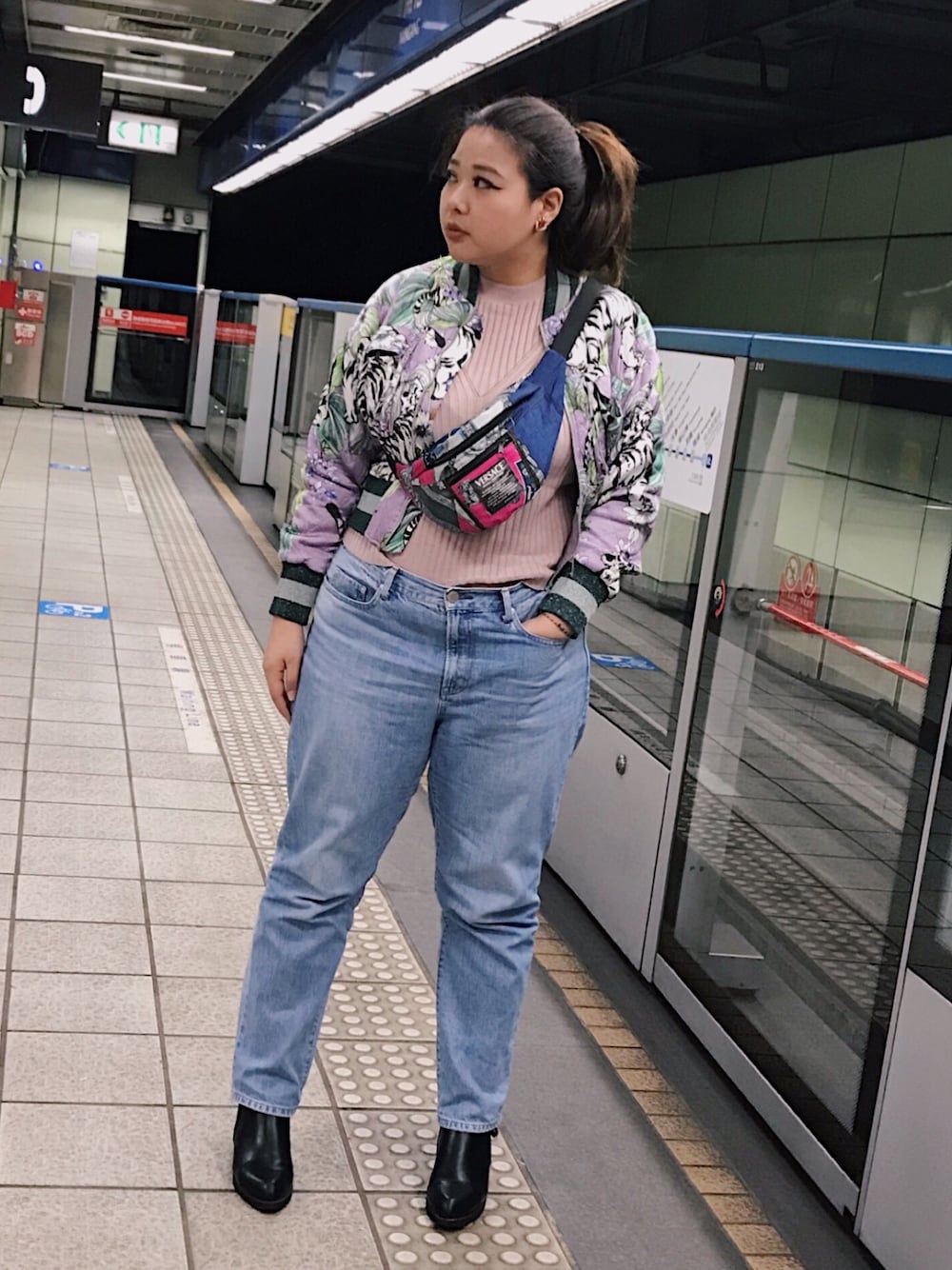 「daily look、ootd、H&M、同系色コーデ、ぽっちゃり、plussize、juicyfatty、ZOZO、jacket 、台湾」｜「H&Mのアイテム（ナイロンジャケット、パープル系）」を使った、包BAOさん（レディース・172cm）の冬コーディネートの1枚目の写真