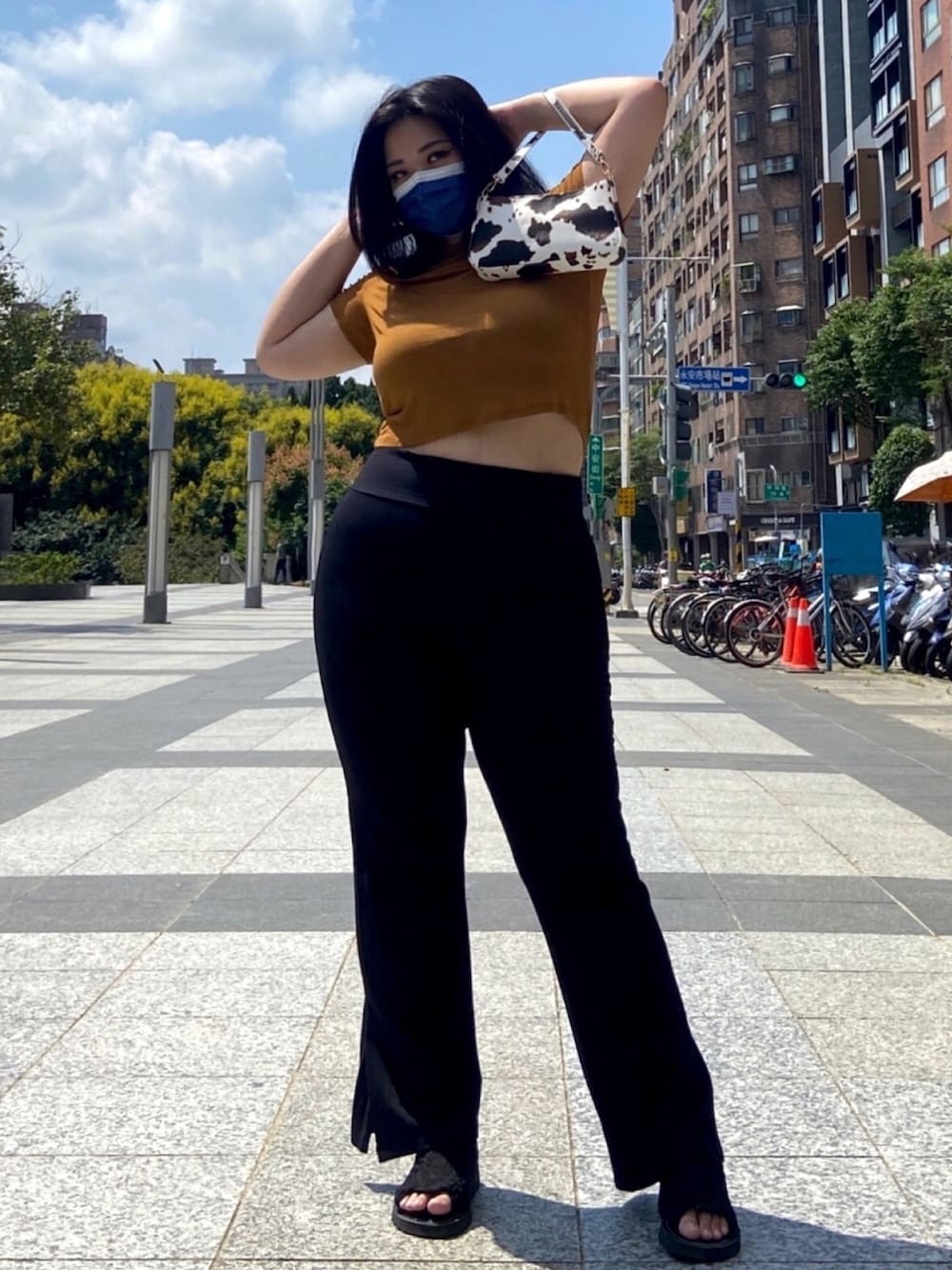 「夏、ZARA、ootd、daily look、ぽっちゃり、台湾、asos、chubasco、plussize、plussizefashion」｜「PAZZOのアイテム（パンツ、ブラック系）」を使った、包BAOさん（レディース・172cm）の秋コーディネートの1枚目の写真