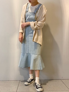「one after another NICE CLAUP（ワンアフターアナザーナイスクラップ）のアイテム（ジャンパースカート）」を使った、a m iさん（レディース・167cm）の春コーディネート