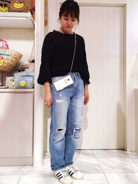 「ACCOMMODE（アコモデ）のアイテム（PC・スマホグッズ/家電）」を使った、脇田智子さん（レディース・164cm）の夏コーディネート