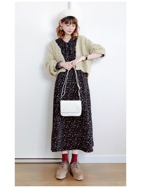 「earth music&ecology（アースミュージックアンドエコロジー）の・花柄ボウタイワンピース ●（ワンピース）」を使った、喵喵小桃さん（レディース・160cm）の秋コーディネート