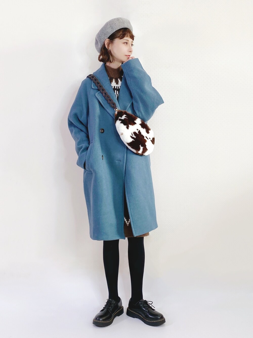 「ootd、街头搭配、休闲、复古、冬コーデ、冬、outfit、ブルー、GU、GUコーデ」｜「niko and...のオリジナルAWカラーベレー（ハンチング/ベレー帽、グレー系）」を使った、喵喵小桃さん（レディース・160cm）の冬コーディネートの1枚目の写真