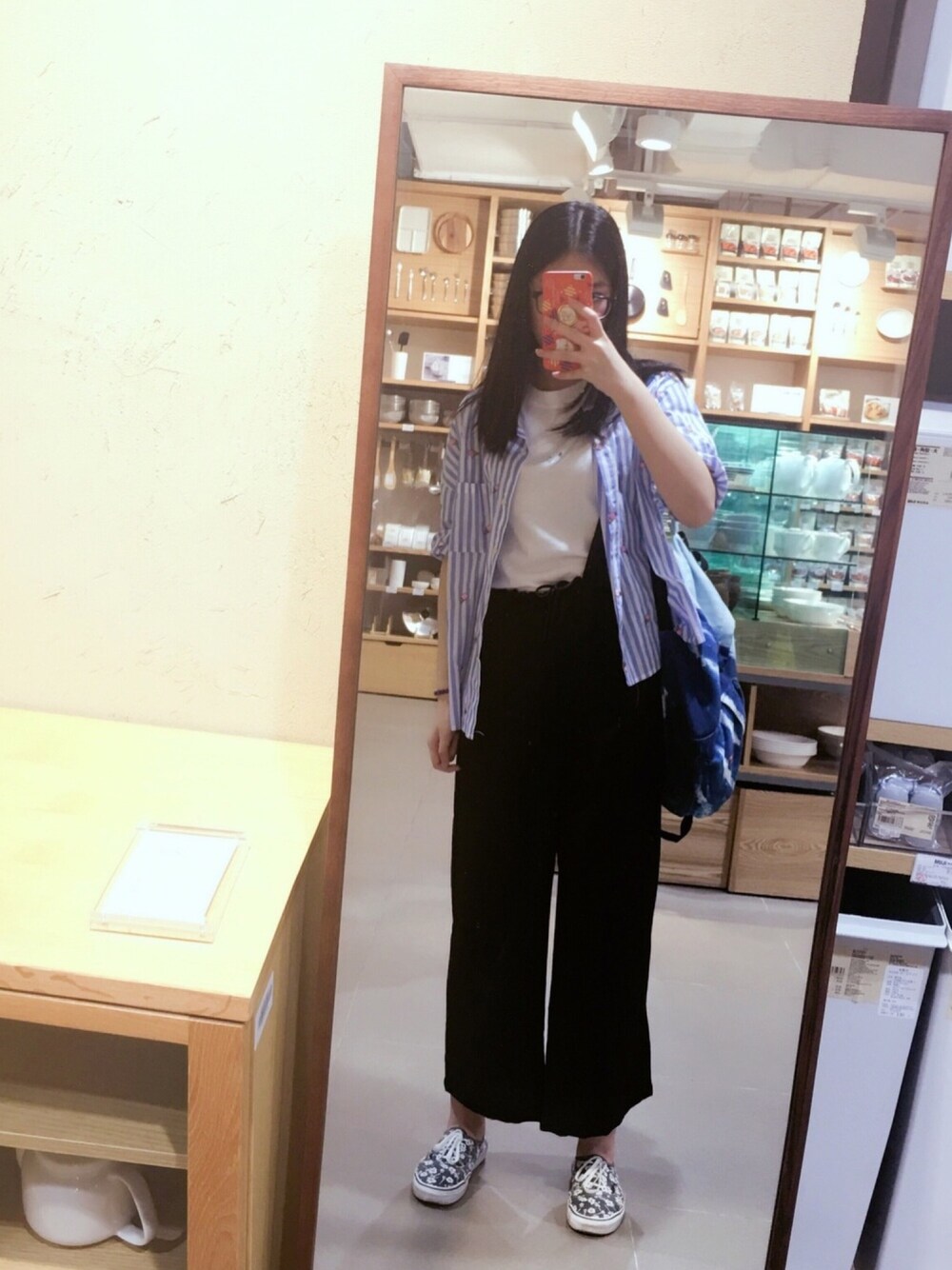 「街头搭配、休闲」｜「爱爱丸のアイテム（シャツ/ブラウス、ブルー系）」を使った、Peach🍑さん（レディース・170cm）の秋コーディネートの1枚目の写真