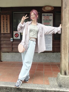 「travel」｜「アイテム（スニーカー）」を使った、Peach🍑さん（レディース・170cm）の秋コーディネート